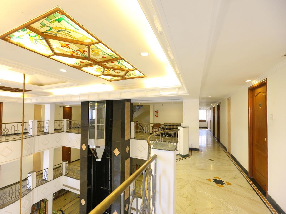Oyo 1081 Hotel Sindhu International Tirupati Buitenkant foto