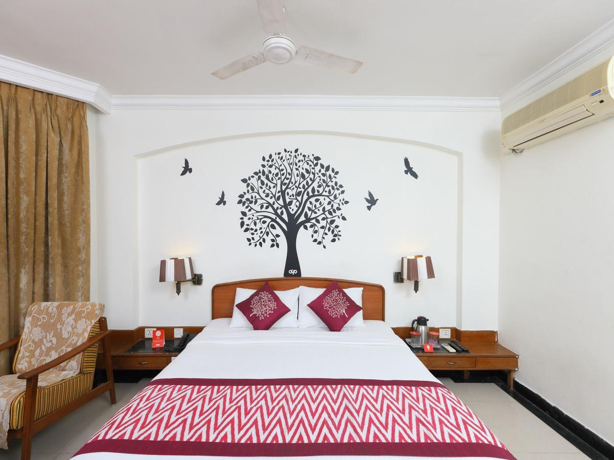 Oyo 1081 Hotel Sindhu International Tirupati Buitenkant foto