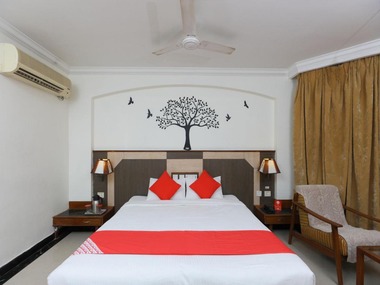 Oyo 1081 Hotel Sindhu International Tirupati Buitenkant foto