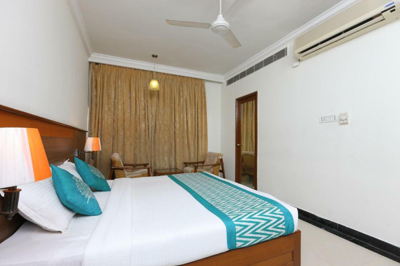 Oyo 1081 Hotel Sindhu International Tirupati Buitenkant foto